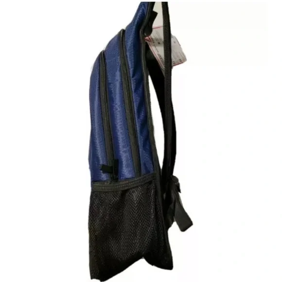 New Reebok Trainer Backpack Confort Straps and Water Resistant 24L Navy Color - Picture 3 of 6